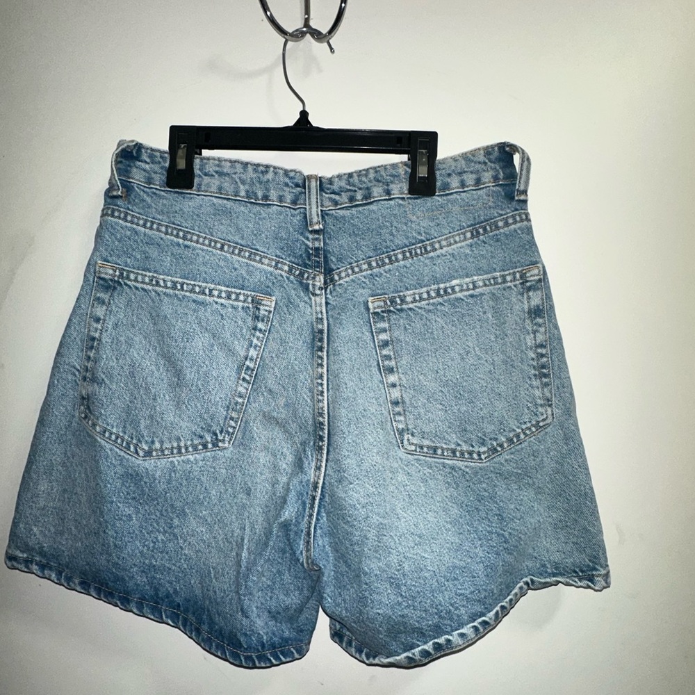 Zara TRF High Waisted Mom Fit Demin Shorts - Picture 3 of 3